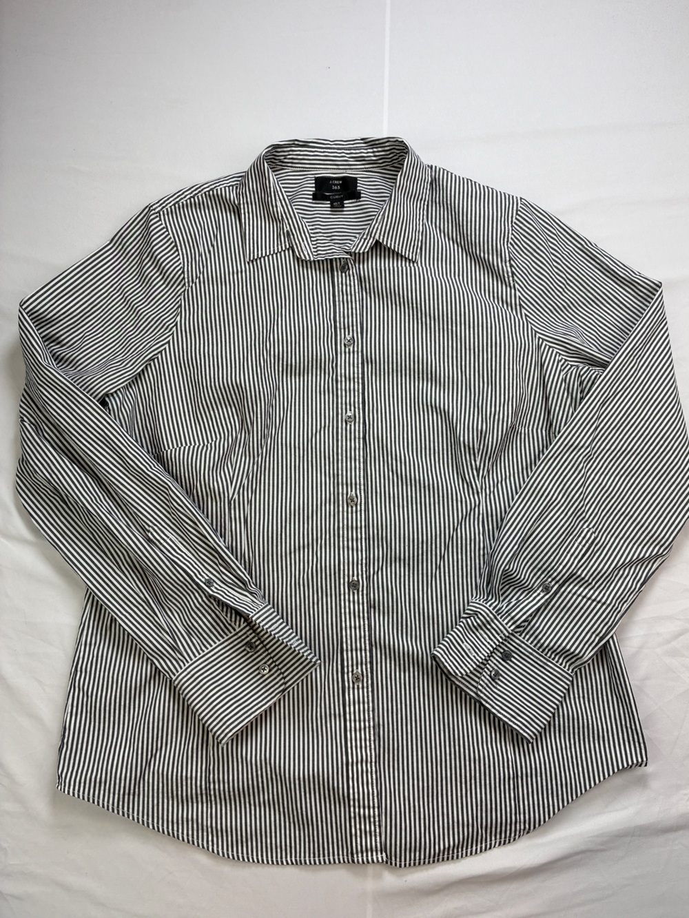 J. Crew 365 Ladies Curvy Striped Darted Dress Shirt 16T black/gray & white